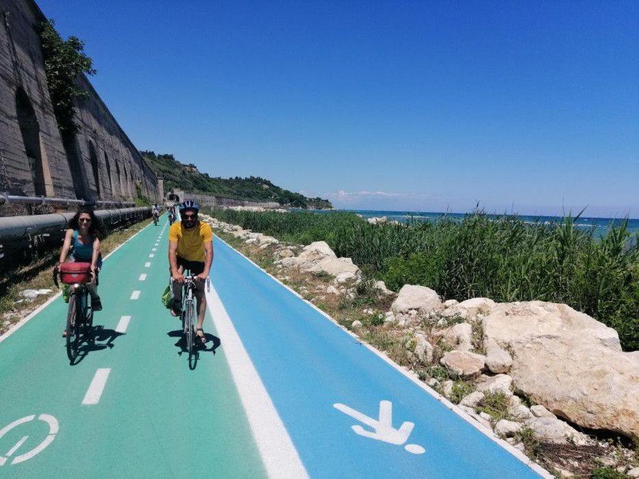 B&B La Dimora Di Tommaso Apartment - Dimora Storica Bike Friendly Ortona Bagian luar foto
